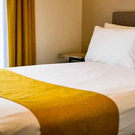 The County Hotel Haverfordwest Luaran gambar