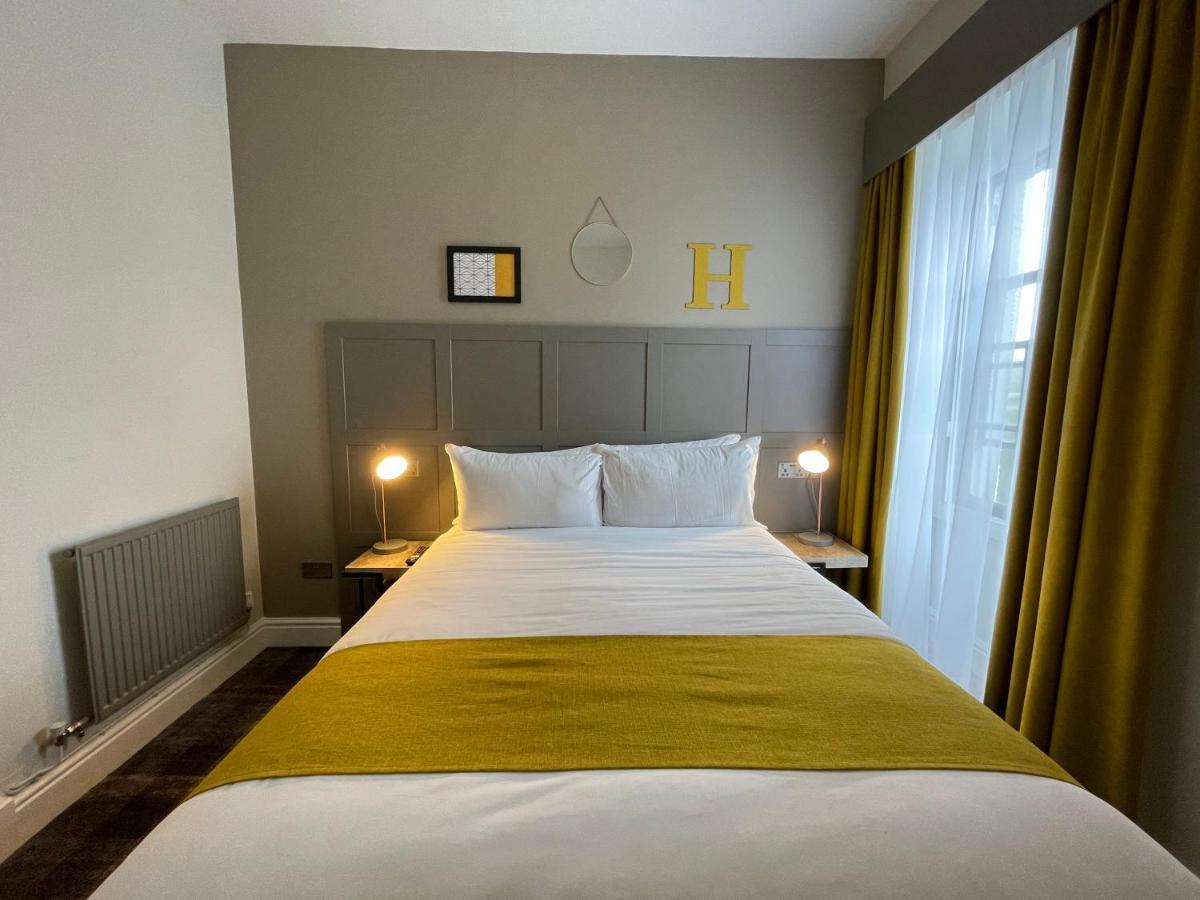 The County Hotel Haverfordwest Luaran gambar