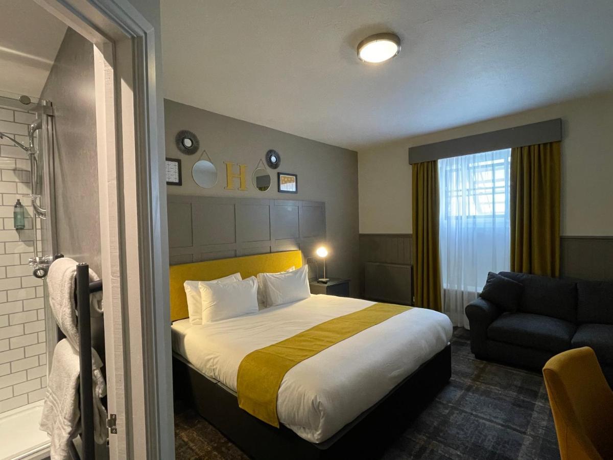The County Hotel Haverfordwest Luaran gambar