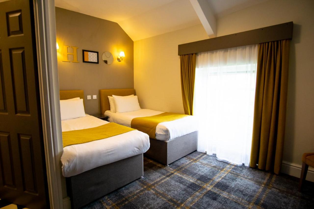 The County Hotel Haverfordwest Luaran gambar
