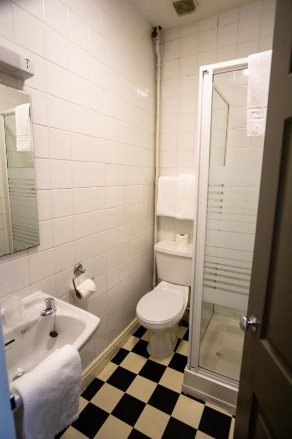 The County Hotel Haverfordwest Luaran gambar