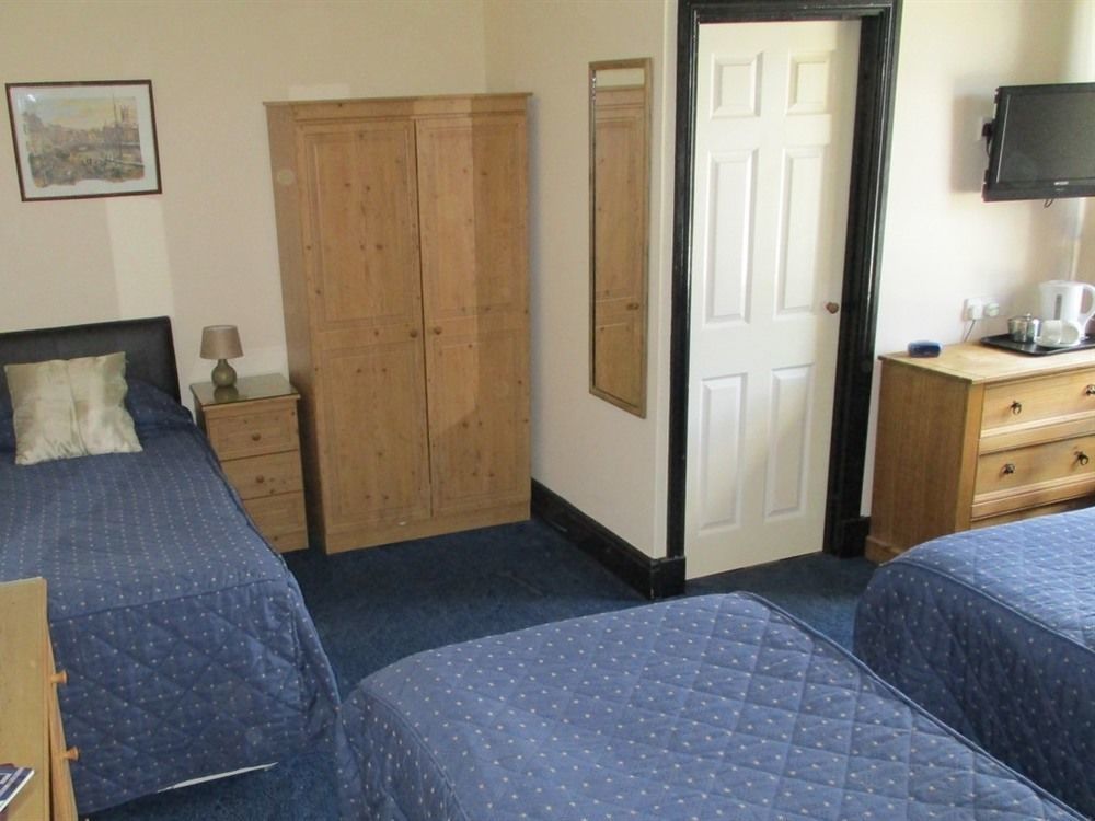 The County Hotel Haverfordwest Luaran gambar