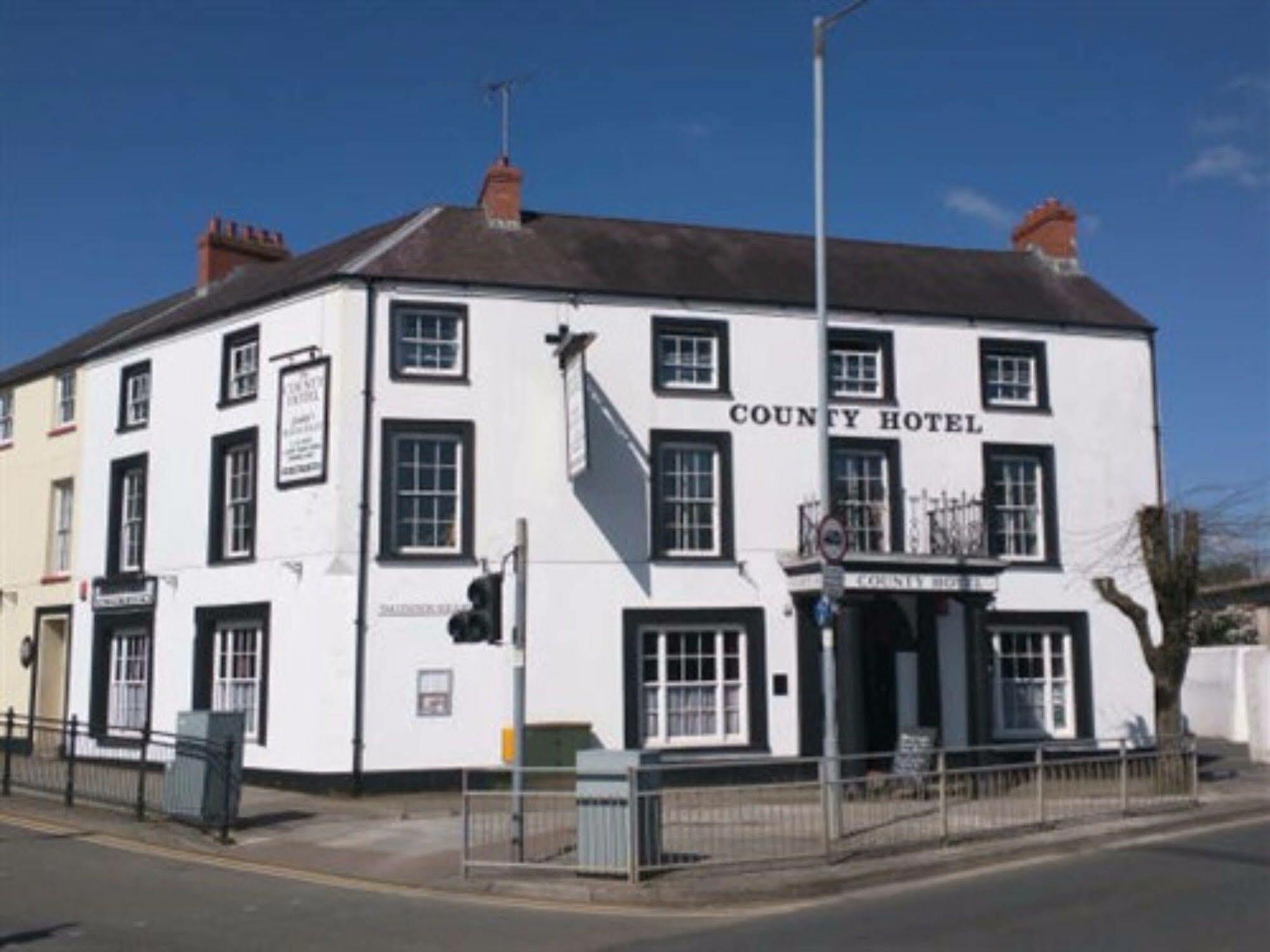 The County Hotel Haverfordwest Luaran gambar